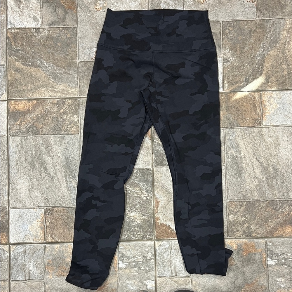 Womans 28” align Camouflage Leggings